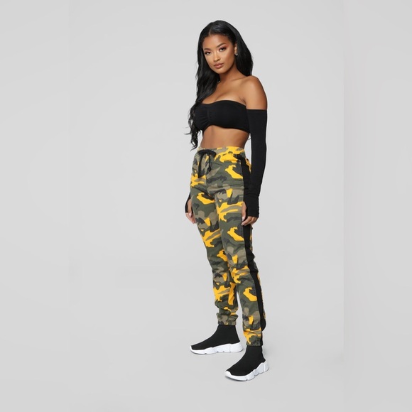 Fashion Nova Cadet Kasey Cargo Joggers - Yellow Black Medium - Picture 2 of 10